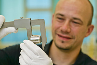 Production of platinum crucibles